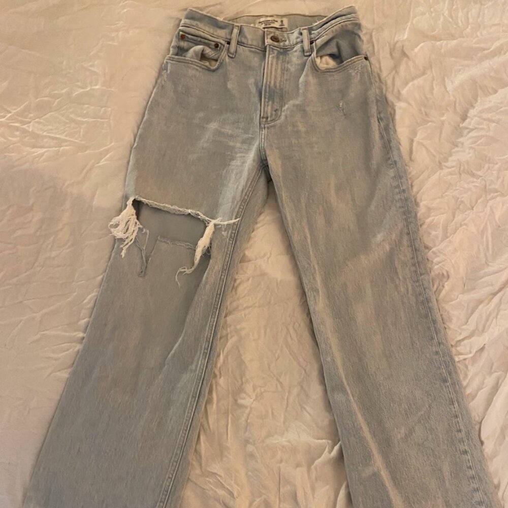Abercrombie High Rise 90s Relaxed Jean